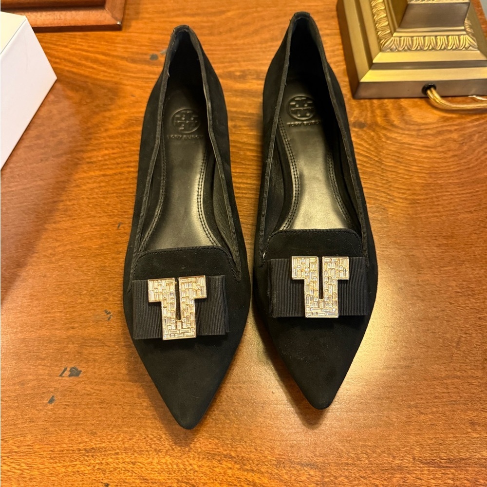 NWOT Tory Burch Black Suede Loafer Flats Bow Jewel T Size 9 MSRP $525 Dustbag - Picture 7 of 16
